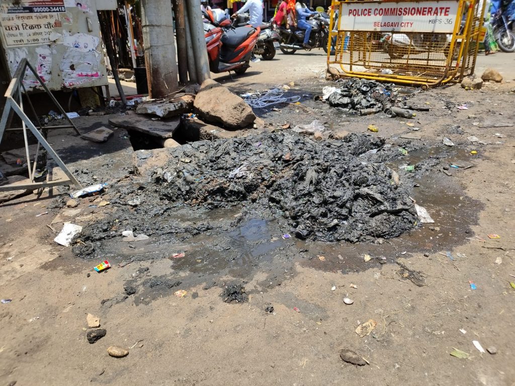 शहरातील तुंबलेल्या गटारींचा प्रश्न ऐरणीवर