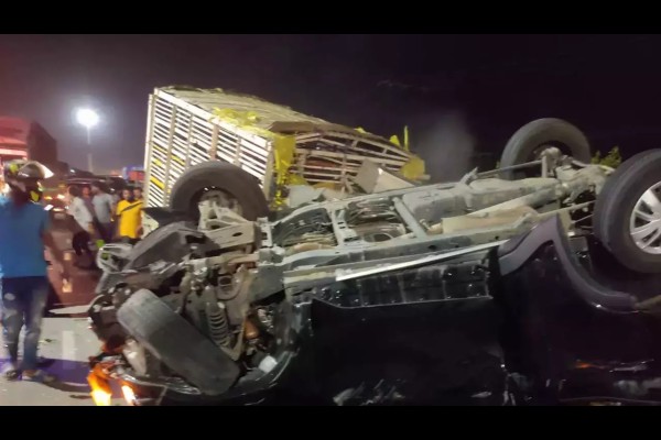 गुवाहाटीत भीषण दुर्घटना, 7 विद्यार्थ्यांचा मृत्यू