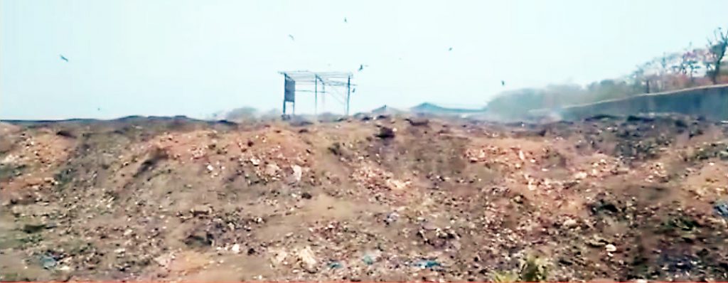 हेडलॅण्ड सड्यावर कचऱ्याने निर्माण केल्या गंभीर समस्या