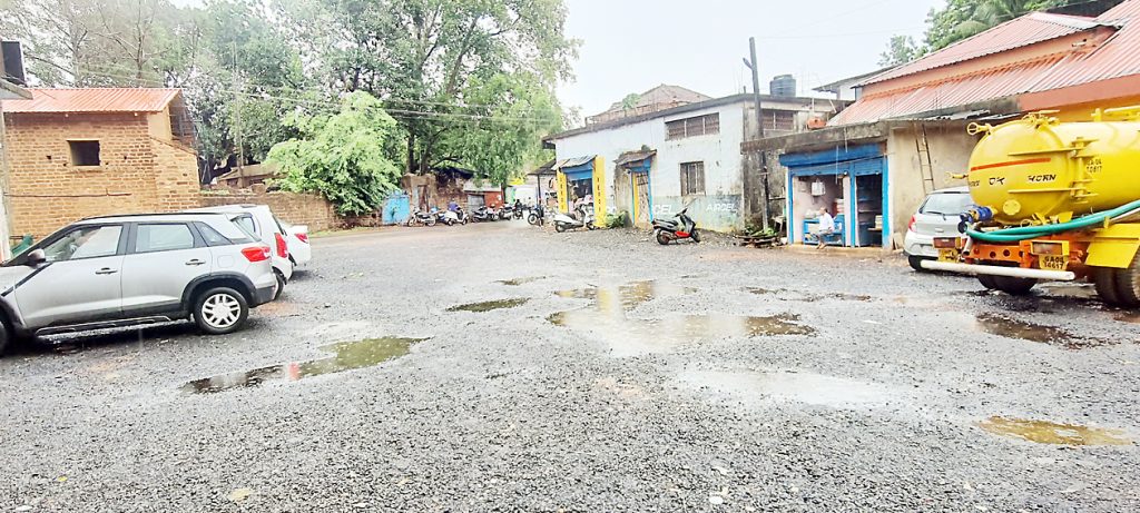 साखळीत पावसाची बरसात, डिचोलीत मात्र कडक उन