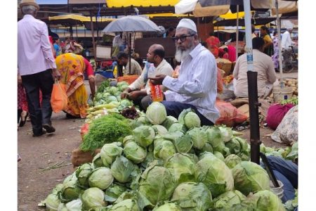 भेंडी, टोमॅटोचे दरात वाढ, लिंबू जैसे थे !