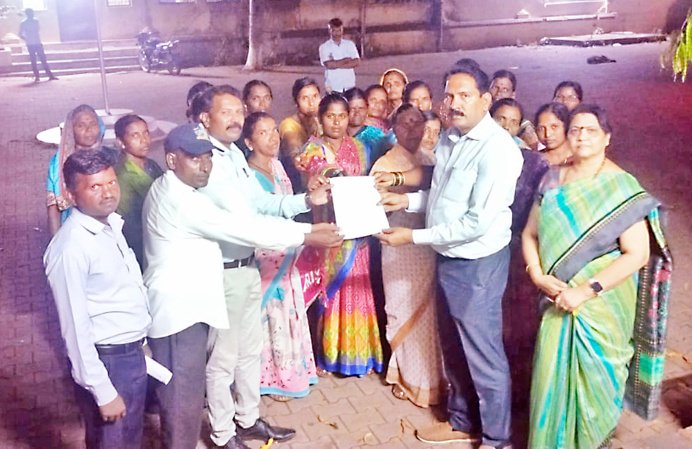 ‘त्या’ अंगणवाडी सेविका-अधिकाऱ्यांवर कारवाई करा