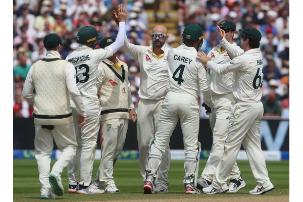 ऑस्ट्रेलियाला 281 धावांचे आव्हान