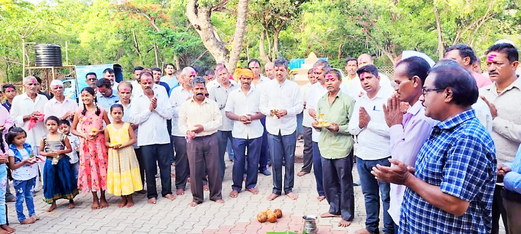 पावसासाठी चव्हाट गल्लीवासियांचे साकडे