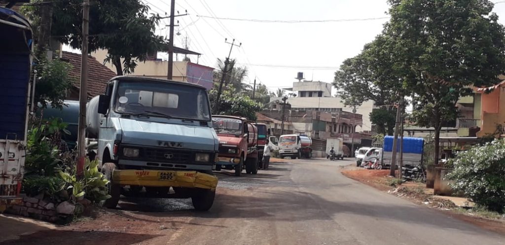 तालुक्यातही आता टँकरचा आधार