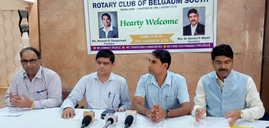 पालक गमावलेल्या विद्यार्थ्यांना रोटरी साऊथतर्फे मदत