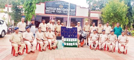 24 लाखांच्या ऐवजांसह तिघे जेरबंद