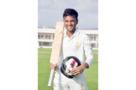 बेळगावच्या सुजय सातेरीचे सलग दुसरे शतक