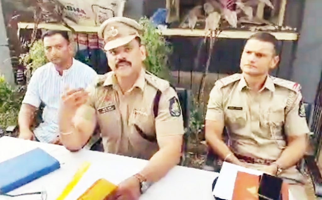 लैंगिक अत्याचार प्रकरणी गिरी सरपंचावर गुन्हा नोंद