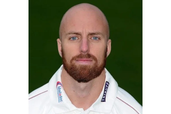 इंग्लंडला आणखी एक धक्का,