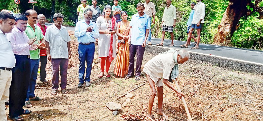 गुळे ते करमल घाट रस्त्याच्या रूंदीकरणाला प्रारंभ