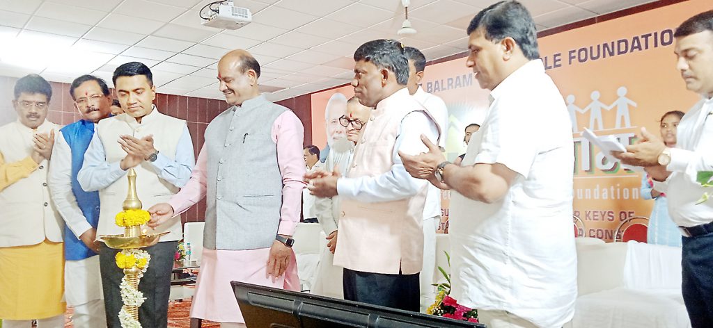 काणकोणच्या श्रमधाम संकल्पनेतील 20 निराधाराना घराच्या चाव्या प्रदान