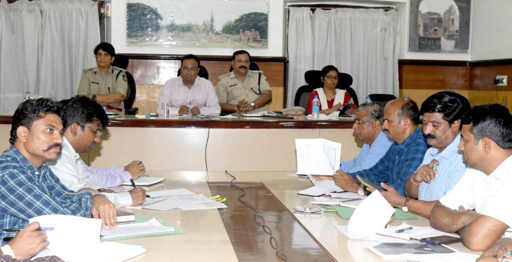 बियाणांचे वितरण-पूर नियंत्रणासाठी सज्ज रहा!