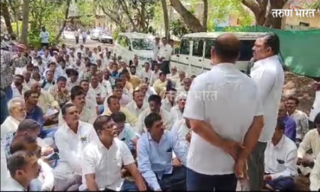 Kolhapur : उपसाबंदी विरोधात शेतकरी आक्रमक; सिंचन भवनाच्या दारात ठिय्या आंदोलन