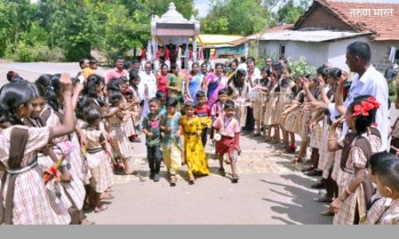नविन विद्यार्थ्यांचे झाले रथातून मिरवणूक काढून स्वागत!