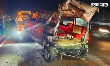 सिमेंट- मिक्सर ट्रकची कारला धडक ७ जखमी; जखमींमध्ये महिला लहान मुलांचा समावेश