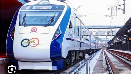 ‘कोरे’ मार्गावर धावणार ‘वंदे भारत’ हायस्पीड ट्रेन ; पंतप्रधान नरेंद्र मोदी भोपाळमधून करणार व्हीसीद्वारे उद्घाटन Vande Bharat railway run on Kore route