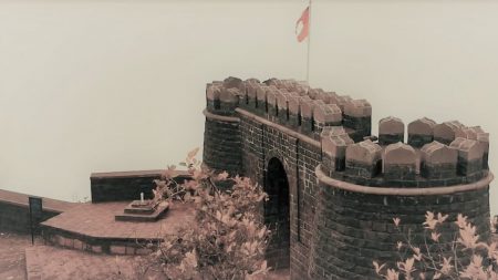 किल्ले विशाळगडावर मांस शिजवण्यास, अमली पदार्थांचा व्यवसाय करण्यास बंदी ; पुरातत्त्व विभागाचा आदेश