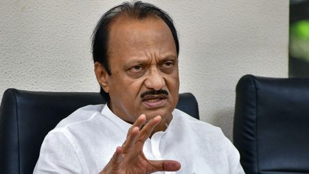 Ajit Pawar : रेल्वेमंत्र्यांनी राजीनामा द्यायला हवा- अजित पवार