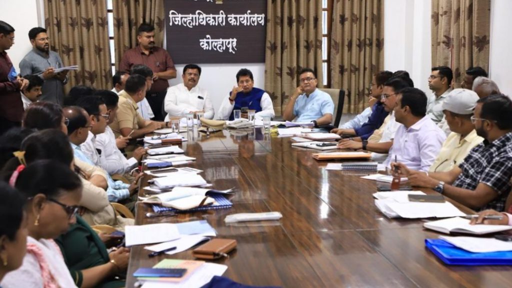 ‘शासन आपल्या दारी’ उपक्रमाच्या यशस्वीतेसाठी जबाबदारीपूर्वक काम करावे – पालकमंत्री दीपक केसरकर