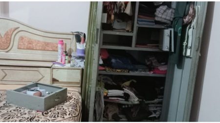 गांधीनगरात दिवसाढवळ्या घरफोडी ,रोख रक्कमेसह नऊ लाखांचा मुद्देमाल लंपास