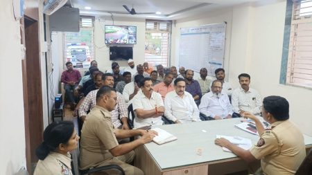 शाहुवाडी तालुक्यात शांतता, कायदा आणि सुव्यवस्था बिघडणार नाही यासाठी सर्वांनी सहकार्य करावे :पो नि .प्रकाश गायकवाड यांचे आवाहन