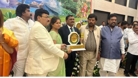 जागतिक पर्यावरण दिनी उचगावच्या गौरी मुसळे व सुरेश केसरकर यांना राष्ट्रीय पर्यावरण पुरस्कार प्रदान