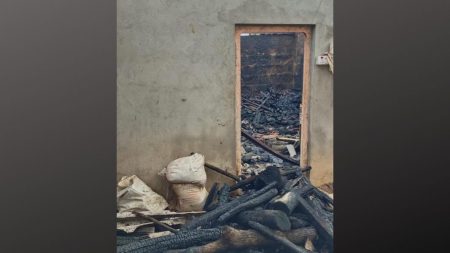 तळवडे येथे भरवस्तीतील मांगराला भीषण आग,सुमारे दोन लाखांहून अधिक नुकसान