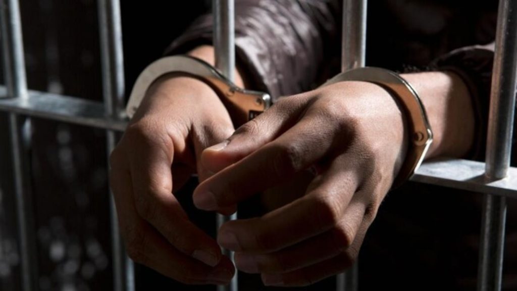 Inter-state burglary gang busted in Pune, 8 lakh worth of property seized