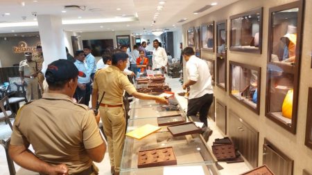 Sangli Reliance robbery revealed information by Dr Basavaraj Teli