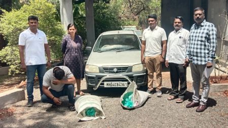 हातभट्टीच्या दारु वाहतुक प्रकरणी मुडशिंगीतील तरुण अटकेत Liquor Transport Case Mudshingi Youth Arrested