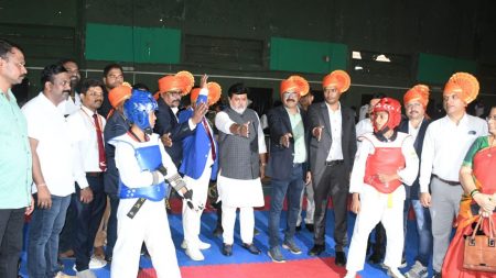 तायक्वाँदो स्पर्धेस पालकमंत्री उदय सामंत यांनी दिली भेट