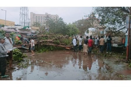 चक्रीवादळात जीवितहानी टाळण्यात यश