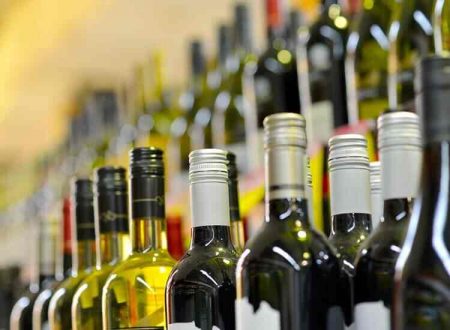 बिगरपरवाना दारू वाहतूक प्रकरणी एकास शिक्षा