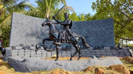 विलवडेत उदया छत्रपती शिवाजी महाराजांच्या अश्वारुढ पुतळ्याचे अनावरण