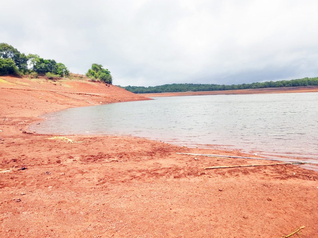 हाजगोळी धरण परिसर बनतोय मृत्यूचा सापळा