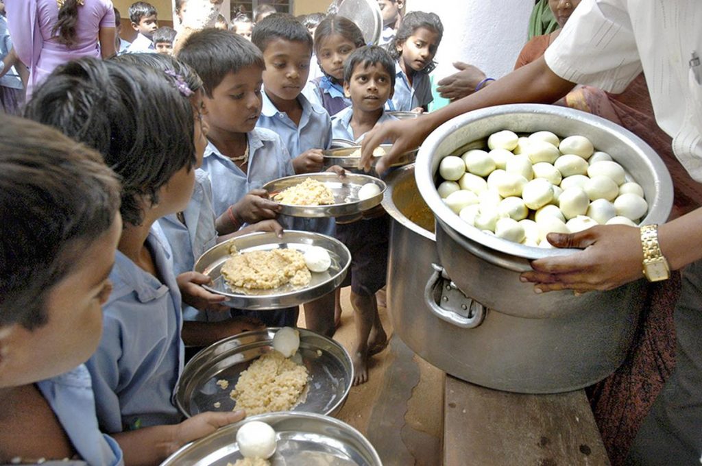 विद्यार्थ्यांना अंडी, चिक्की-केळी वितरण लवकरच होणार