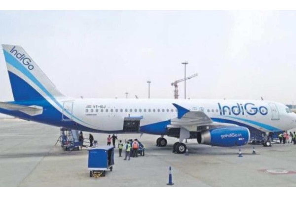 इंजिनमधील बिघाडामुळे इंडिगो विमानाचे लँडिंग