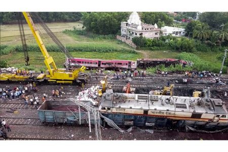 सिग्नलमधील त्रुटींमुळेच अपघात