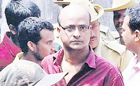 नामचीन रशीद मलबारी…अजूनही फरारी