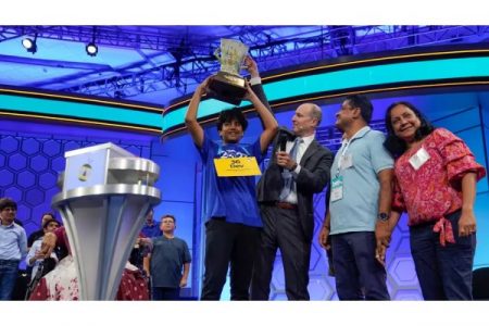 भारतीय वंशाचा देव शाह स्पेलिंग बी चॅम्पियन