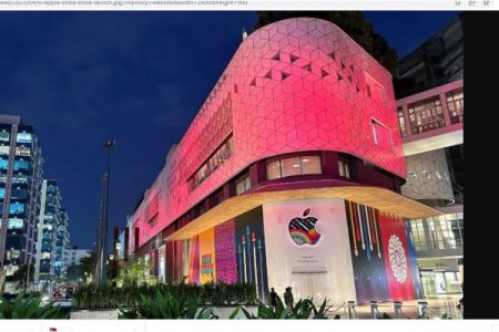 अॅपल उघडणार आणखी तीन स्टोअर्स