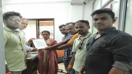 मळगाव इंग्लिश स्कुलसमोर गतिरोधक उभारा ! मनसेची मागणी