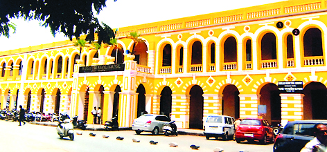 ‘बीएस फोर’ ट्रक, इलेक्ट्रिक रिक्षांसंदर्भात निर्णय होणार