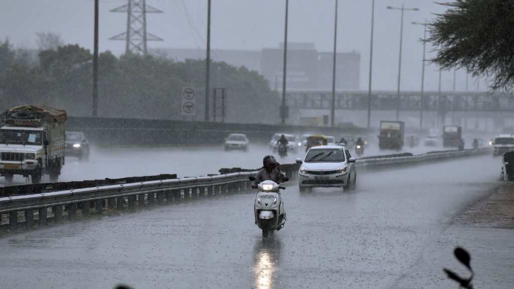 Rain Update Sangli: सांगलीत अतिवृष्टी, 24 तासात 33 मिमी पाऊसाची नोंद 33 mm rain in 24 hours received 70 mm rainfall seven days sangli