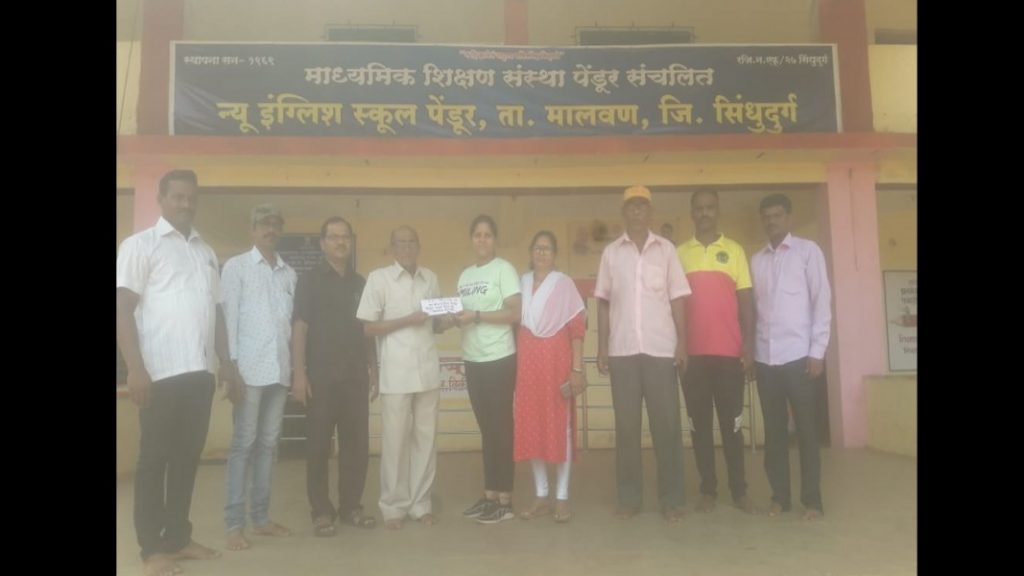 पेंडूर शाळेला माजी विद्यार्थ्यांकडून देणगी !