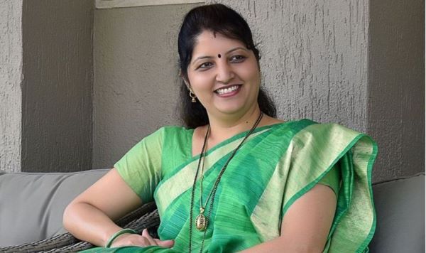 Crime against 7 people for making offensive comments on Rupali Chakankar's Facebook