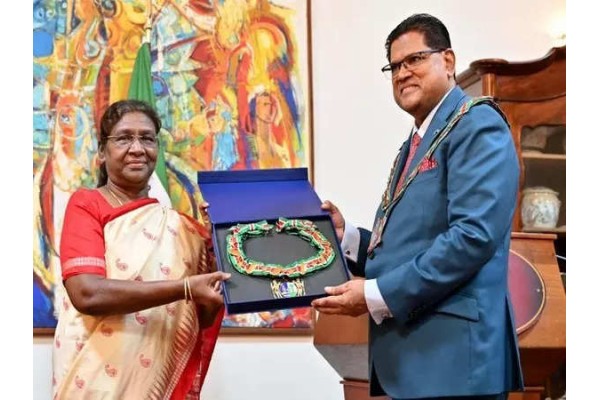 राष्ट्रपती मुर्मू यांना सूरीनामचा सर्वोच्च नागरी पुरस्कार