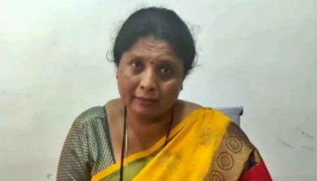 मोदींना आपल्या मतदारसंघात पराभवाची भीती Modi is afraid of defeat in his constituency