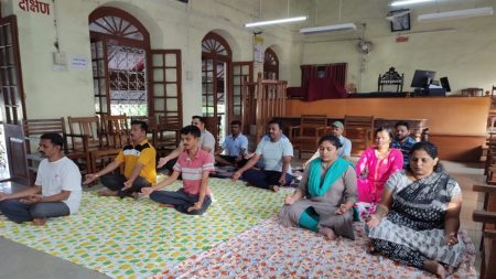 sawantwadi : न्यायालयात वकिलांनी केला योगदिन साजरा !